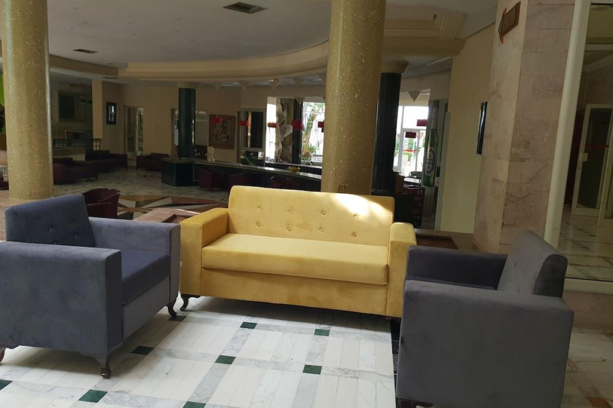 Azur Plaza
