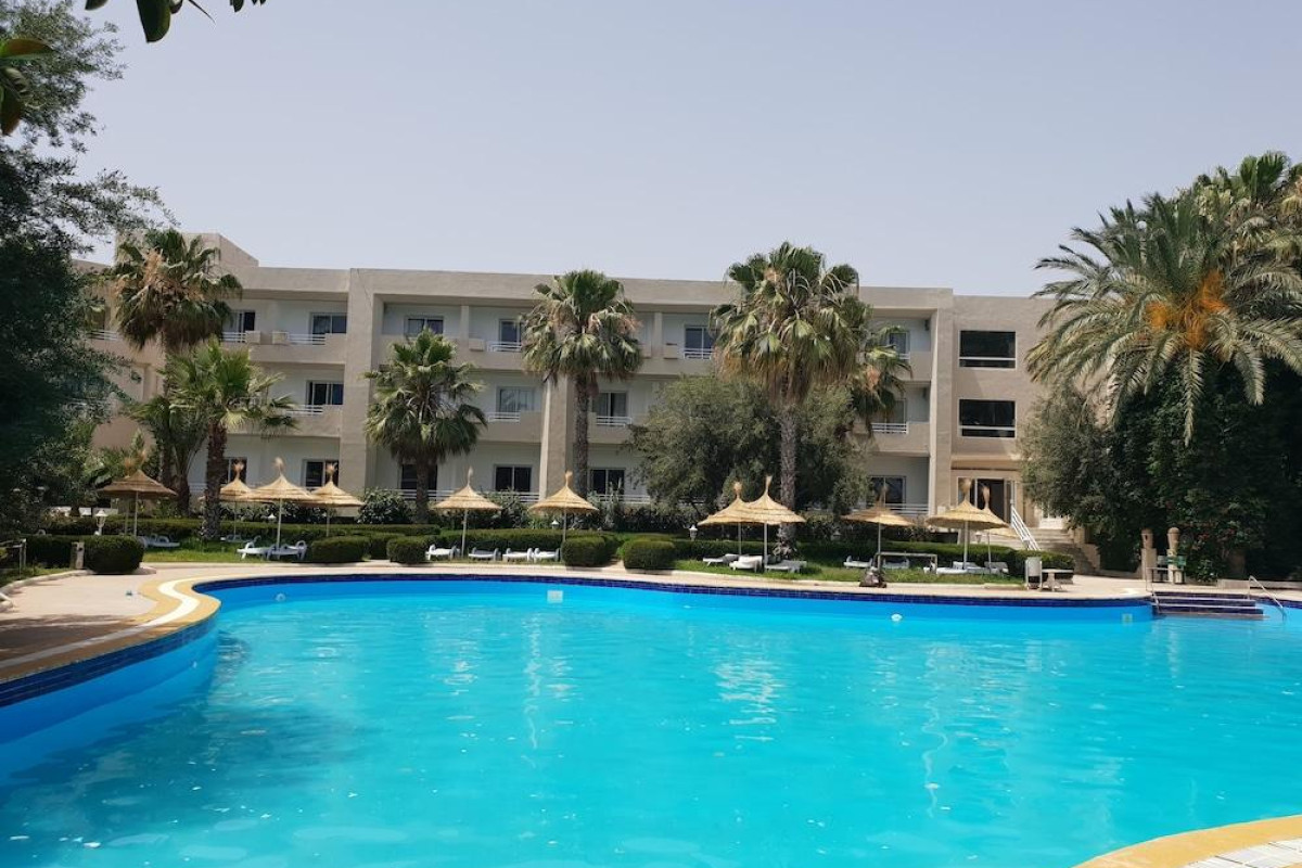 Azur Plaza