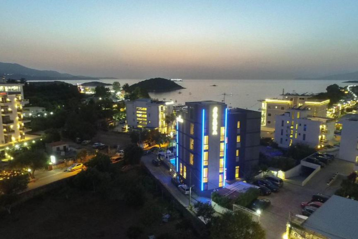 Hotel Azura