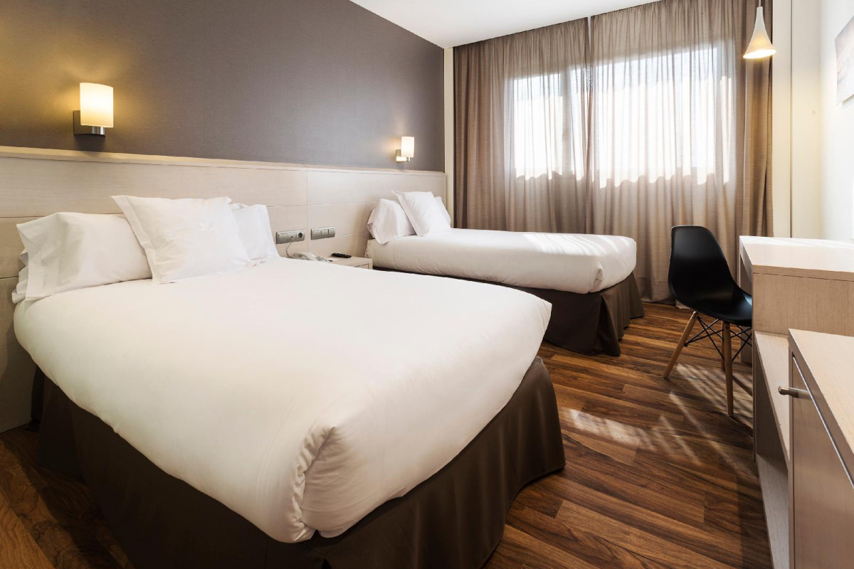 Azz Valencia Táctica  Hotel