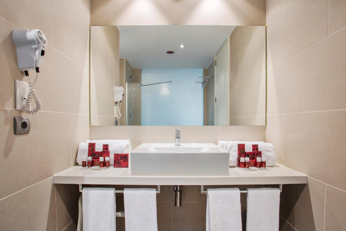 Azz Valencia Táctica  Hotel