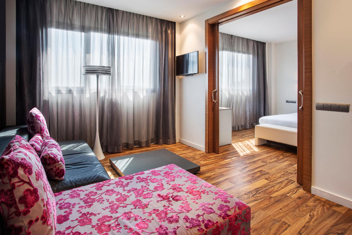Azz Valencia Táctica  Hotel
