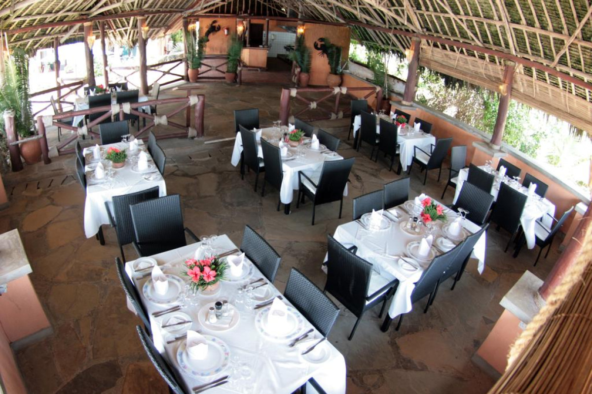 BAHARI BEACH HOTEL