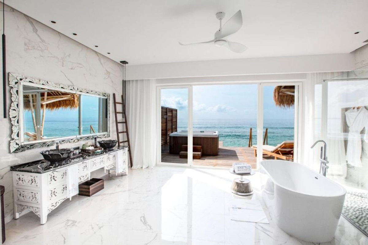 Emerald Maldives Resort And Spa