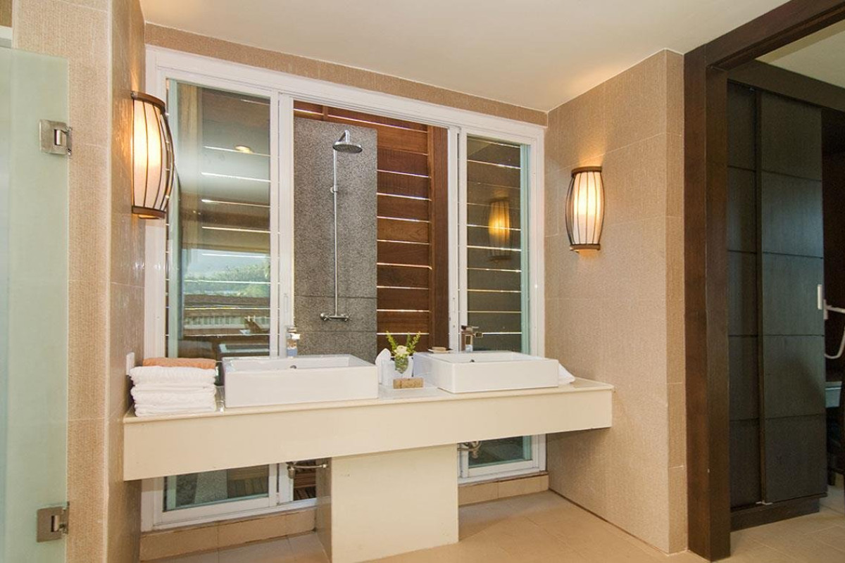 PEACH BLOSSOM RESORT