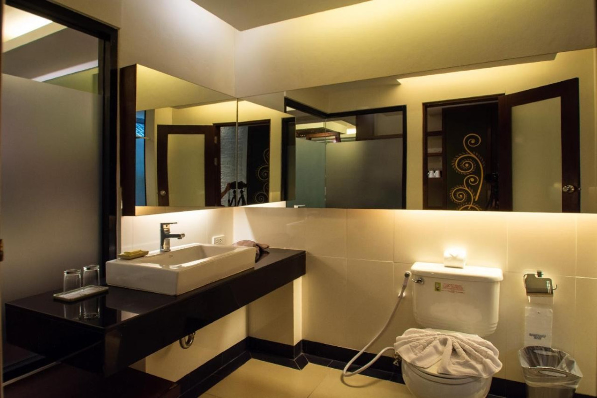 PEACH HILL RESORT