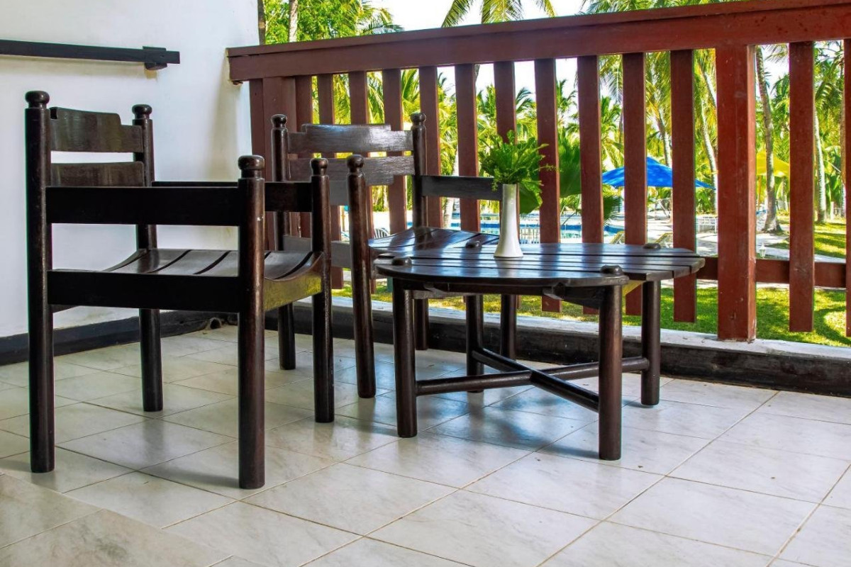 Prideinn Flamingo Beach Resort and Safari Tsavo Explorer RO
