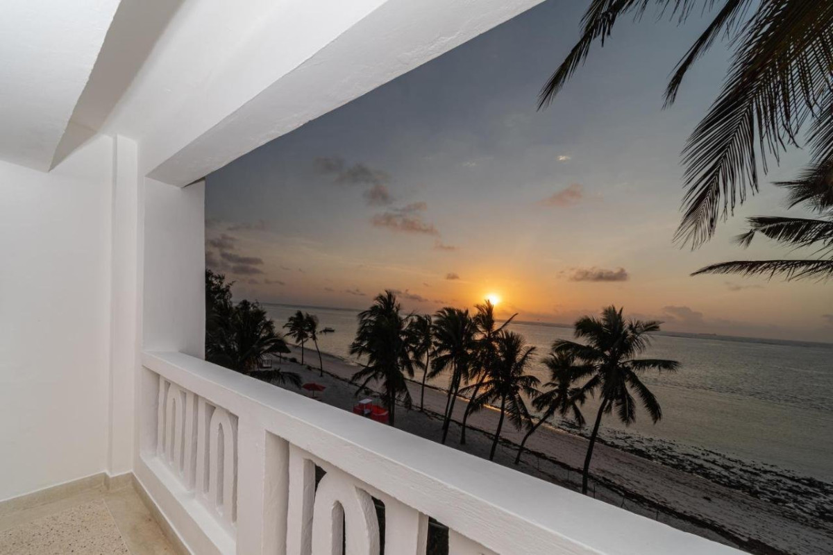 Prideinn Paradise Beach Resort