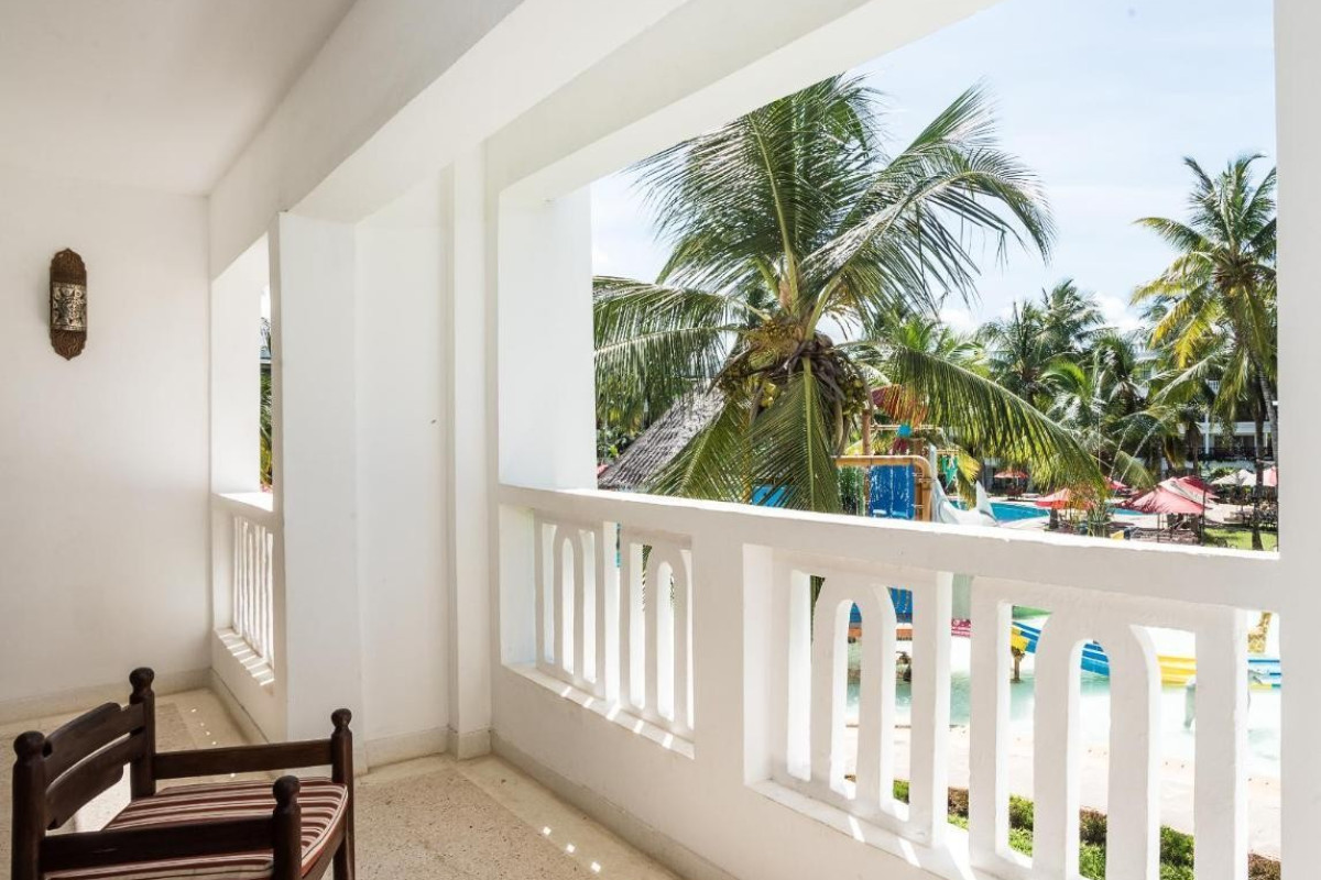 Prideinn Paradise Beach Resort