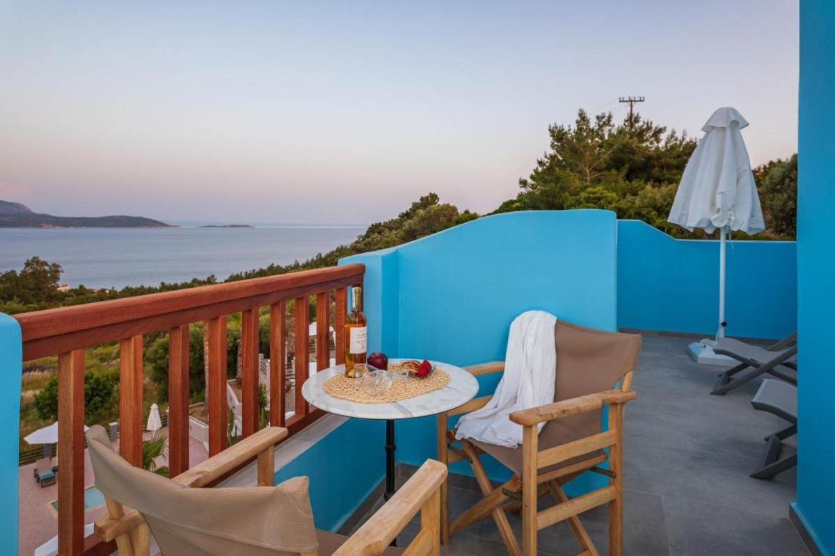 NAFTILOS