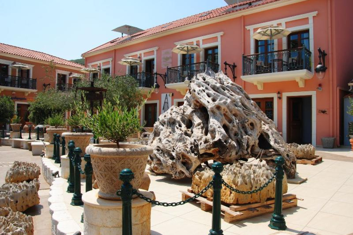 Balhambra Suites - Adults Only