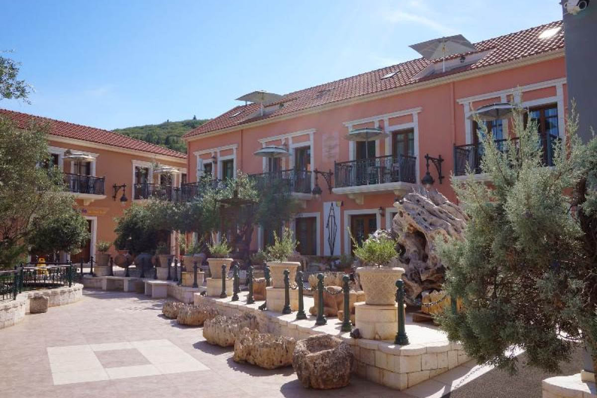 Balhambra Suites - Adults Only