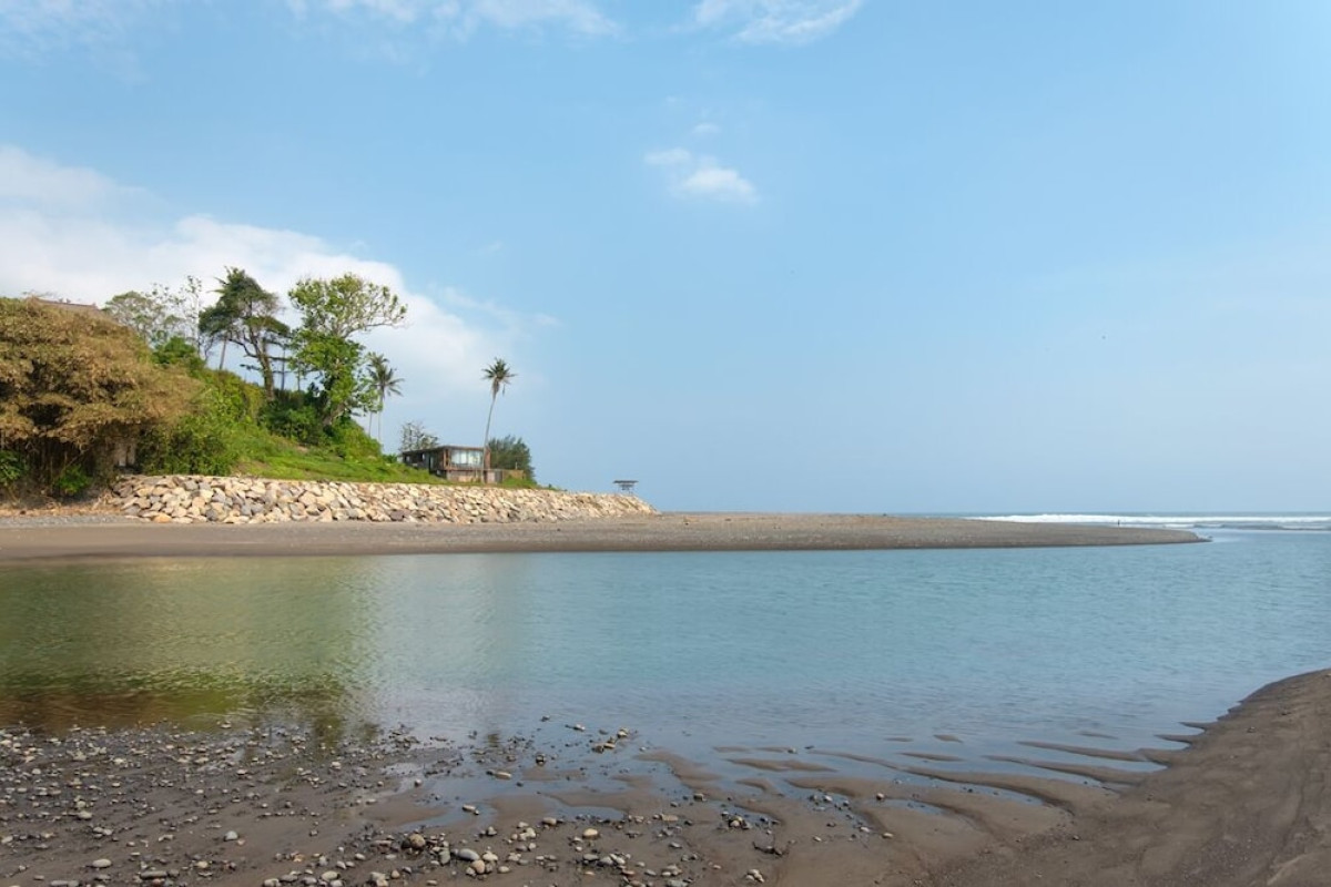 Balian Green Lagoon