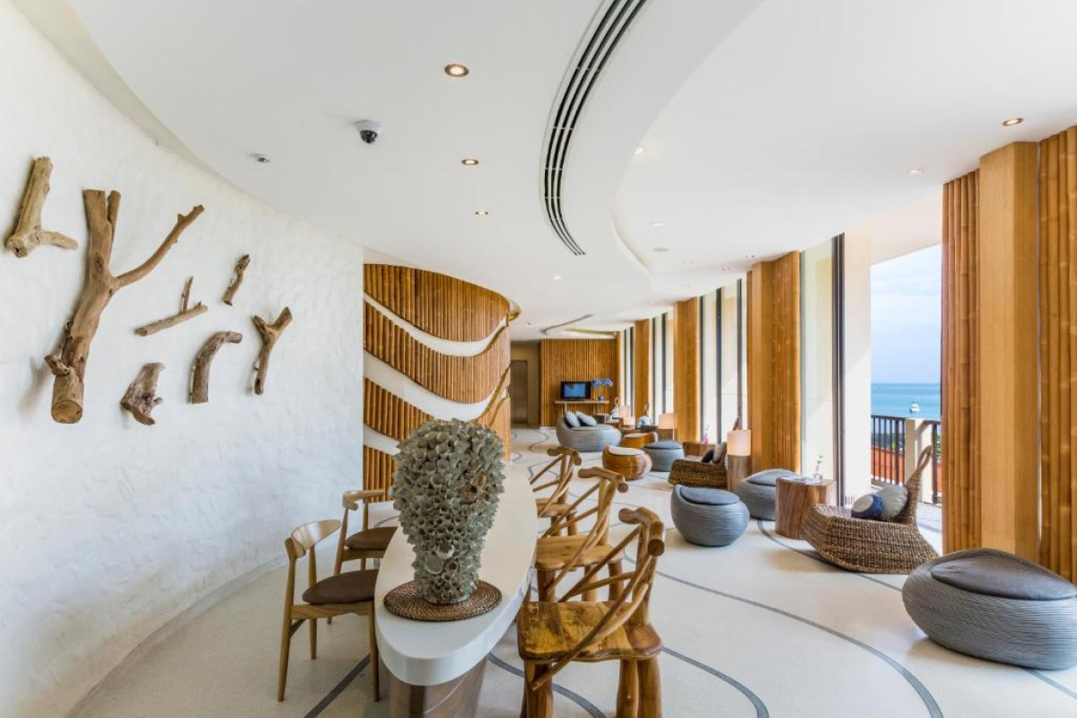 Bandara Beach Resort, Phuket