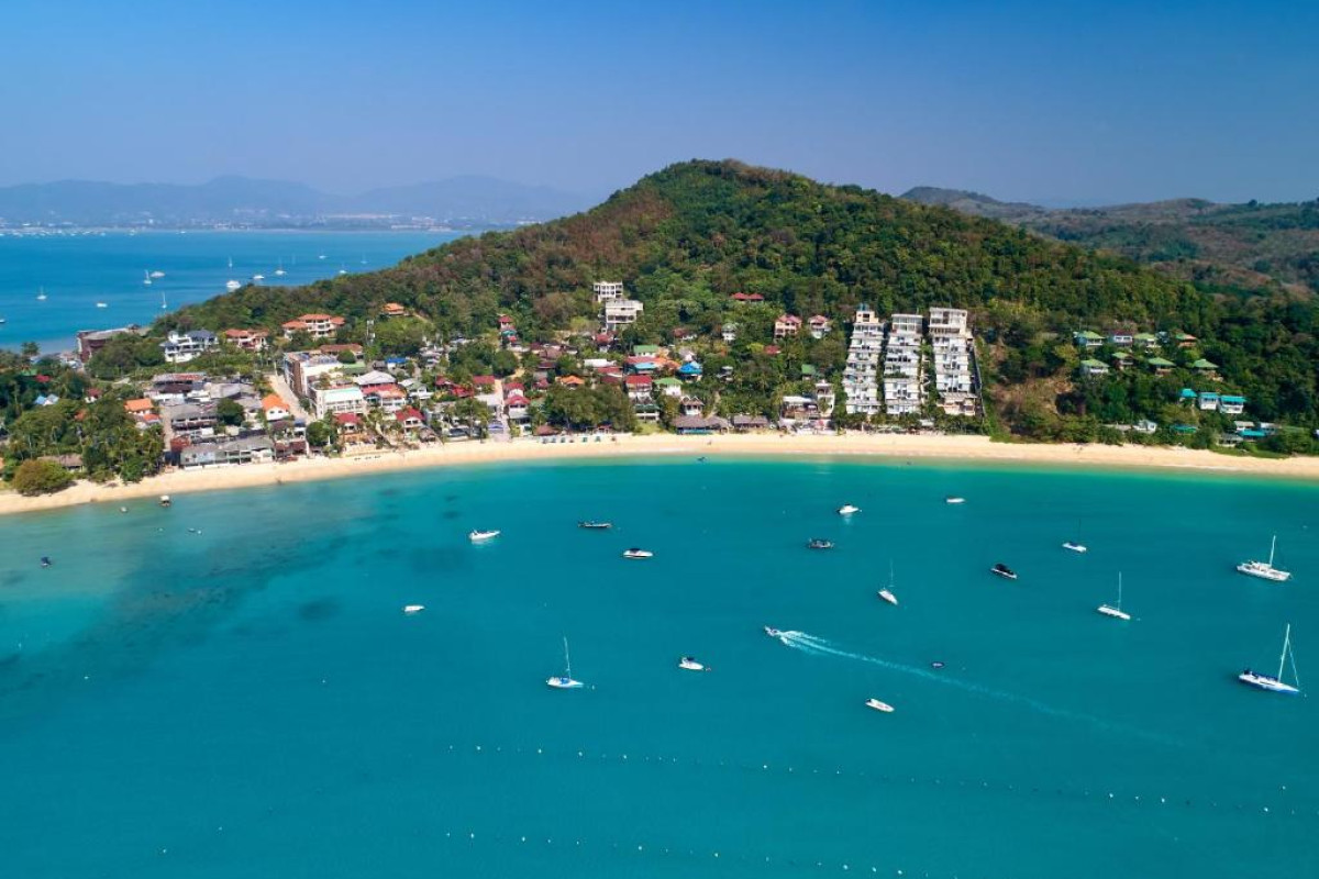Bandara Beach Resort, Phuket
