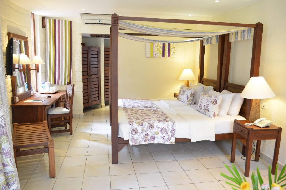 BAOBAB BEACH RESORT & SPA