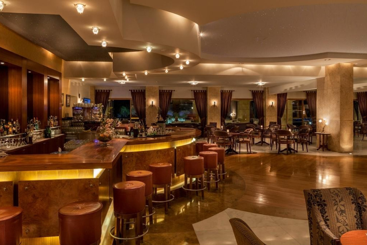 Neptune Luxury Resort