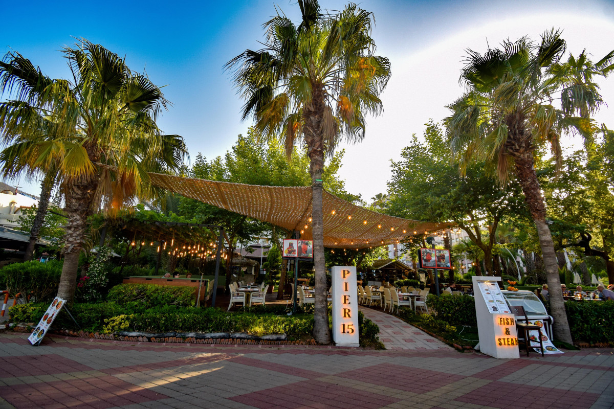 LETOILE HOTEL