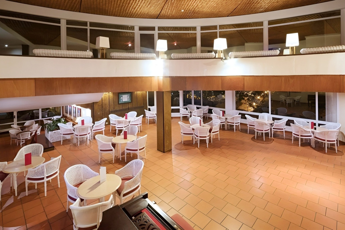 Baia Madeira Hotel - Ocean Beachfront