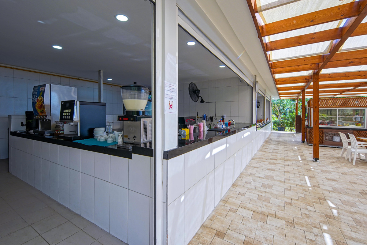 Side Aluna Hotel