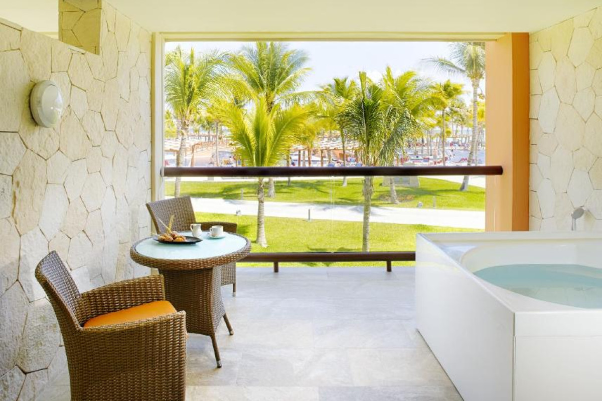 Hotel Barcelo Maya Beach