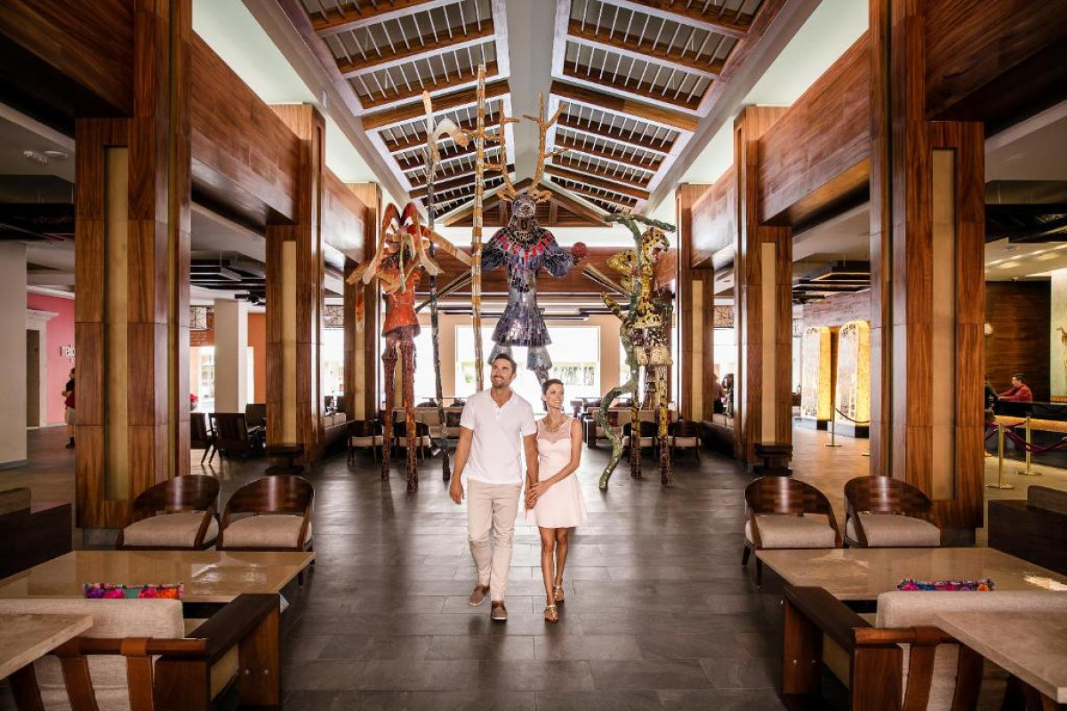 Hotel Barcelo Maya Beach
