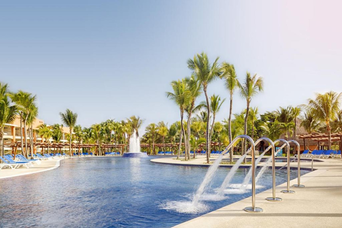 Hotel Barcelo Maya Beach