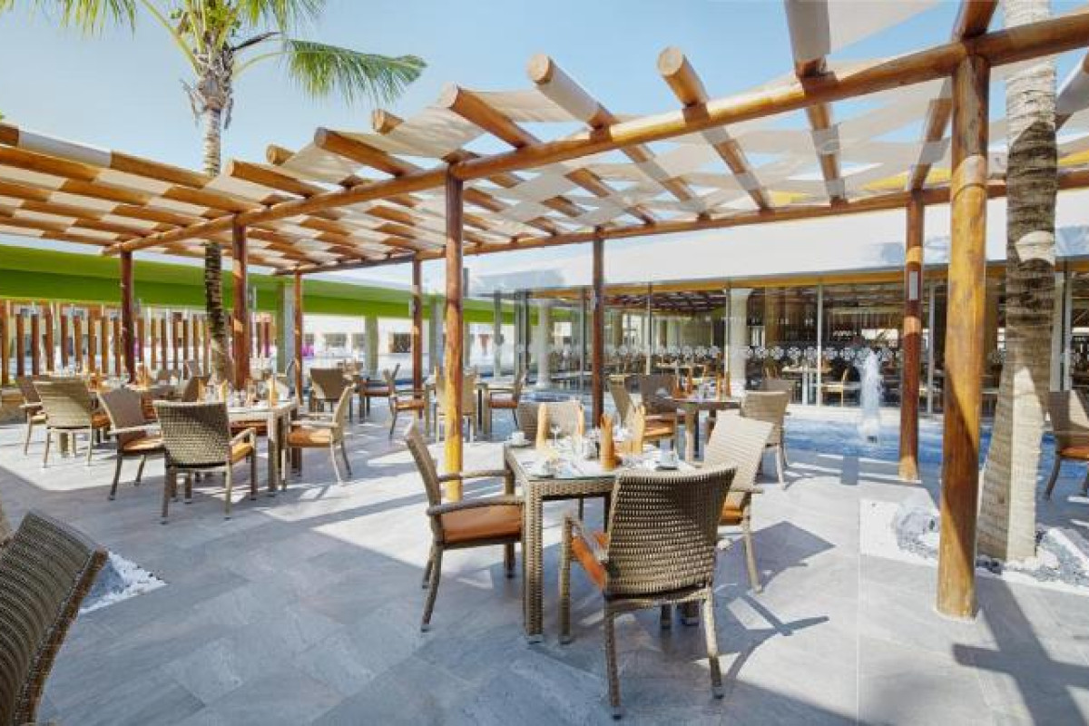 Hotel Barcelo Maya Beach