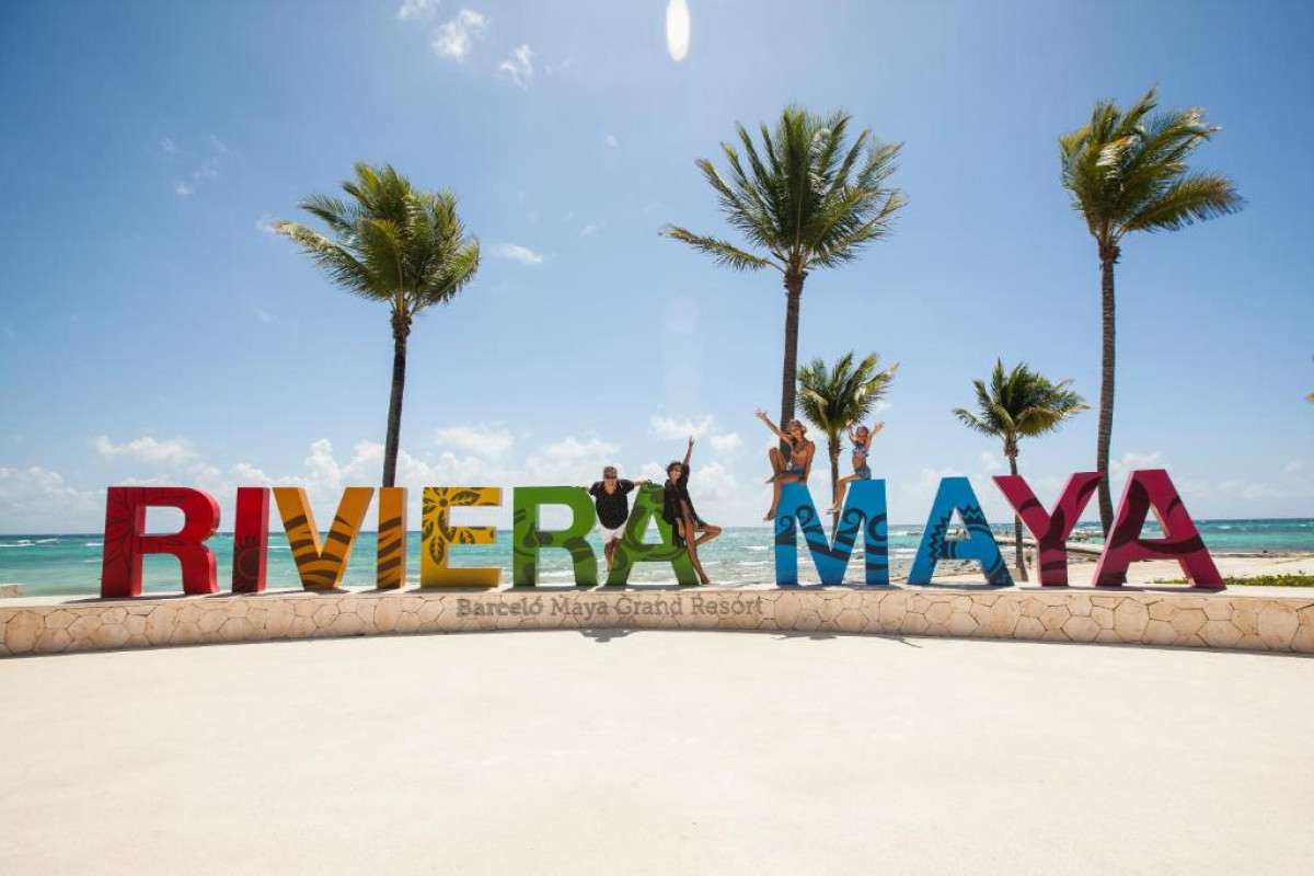 Hotel Barcelo Maya Beach