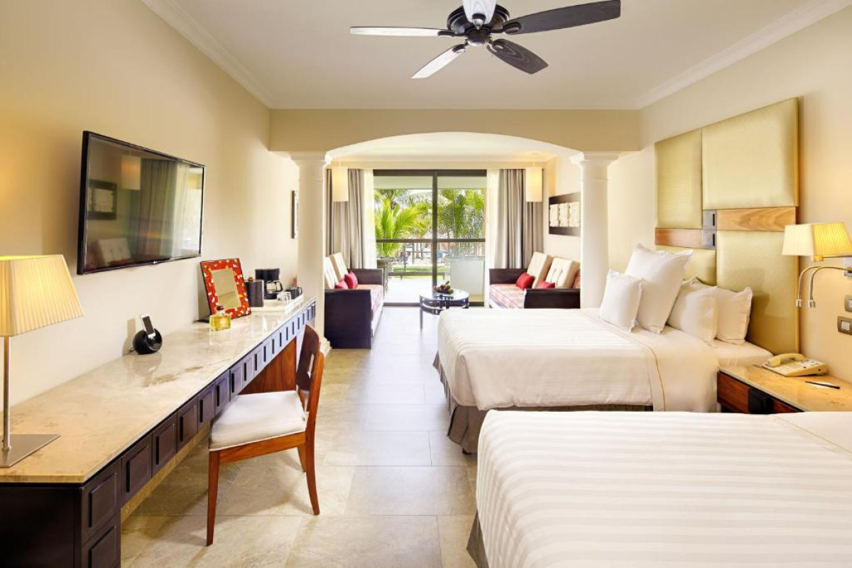 Hotel Barcelo Maya Beach