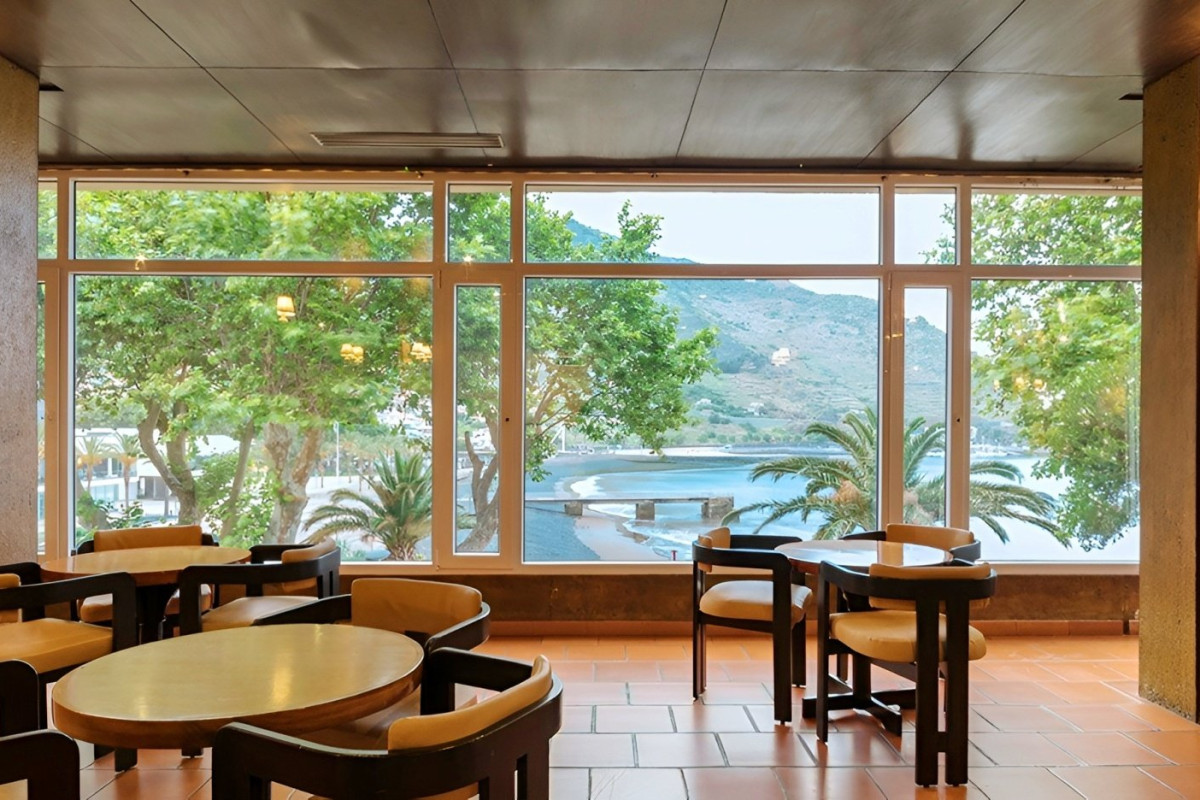 Baia Madeira Hotel - Ocean Beachfront