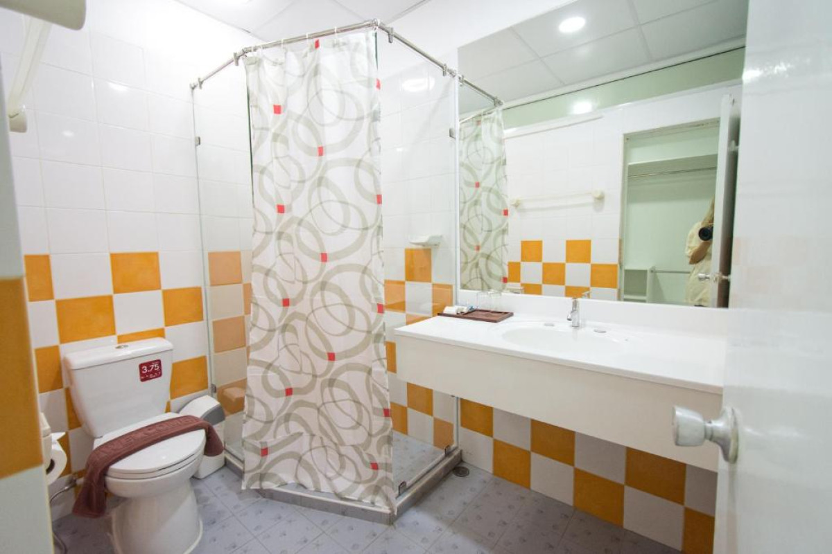 Basaya Beach Hotel  Resort