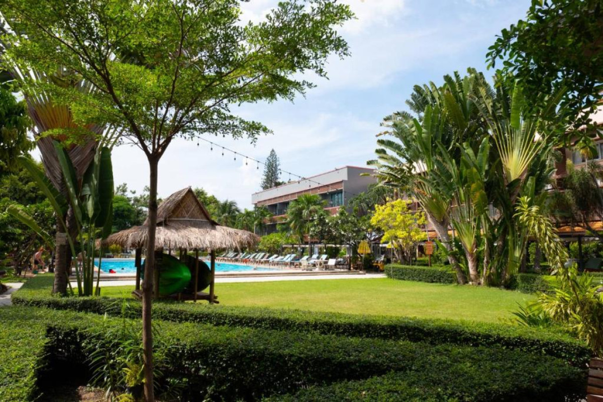 Basaya Beach Hotel  Resort