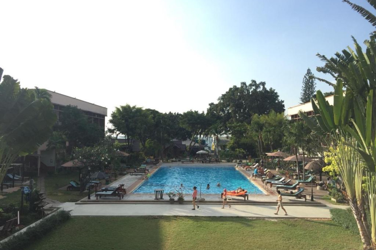 Basaya Beach Hotel  Resort
