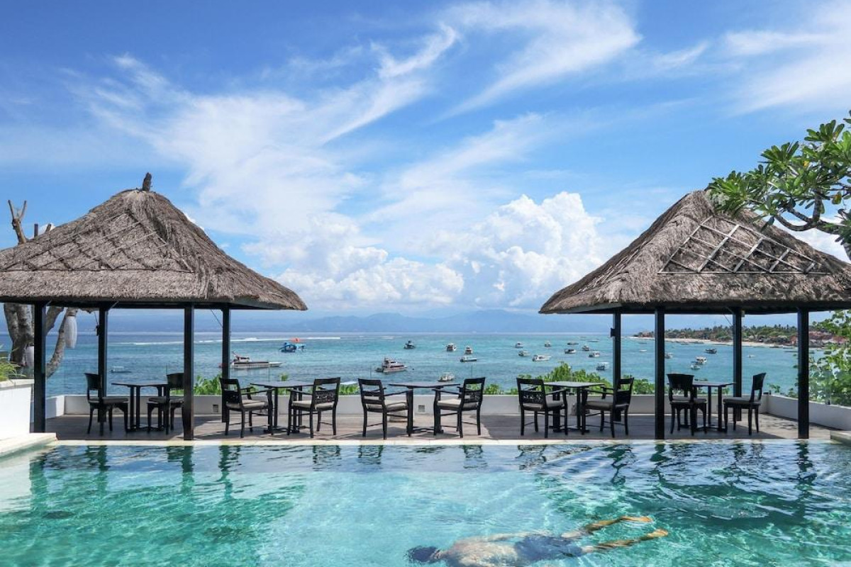 Batu Karang Lembongan Resort & Spa