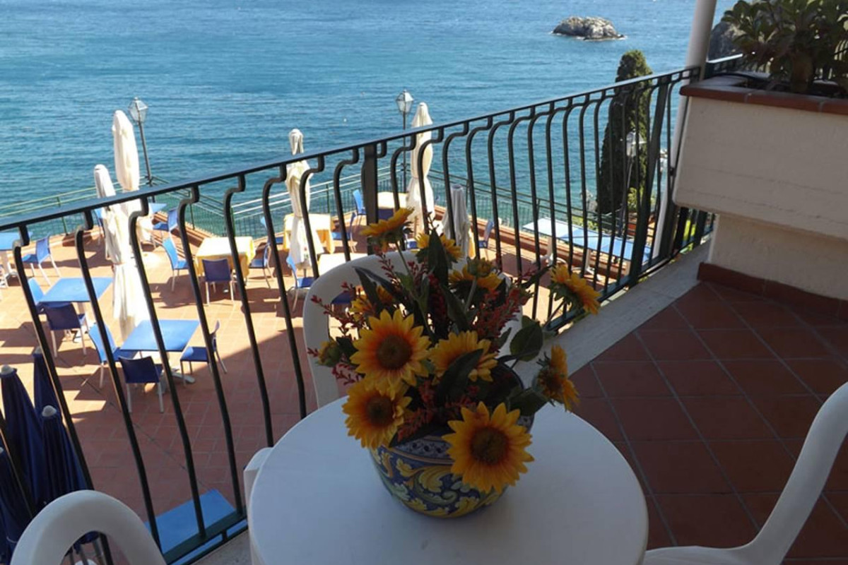 BAY PALACE MAZZARO