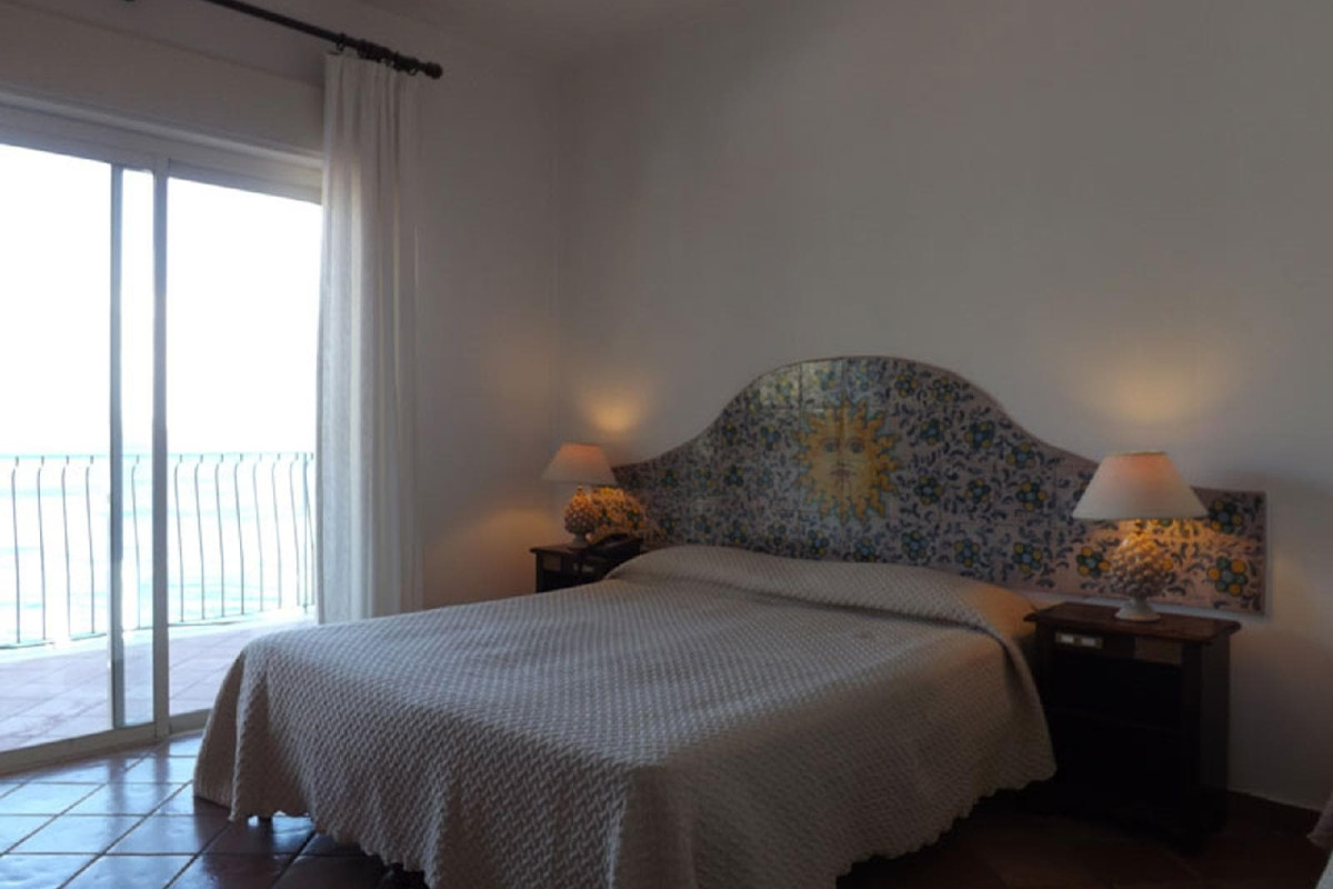 BAY PALACE MAZZARO