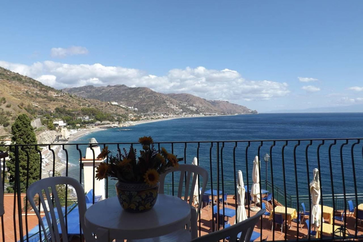 BAY PALACE MAZZARO