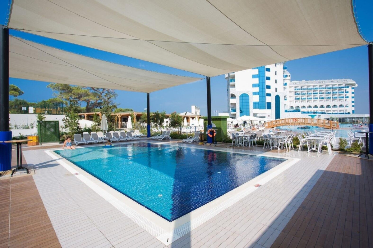 Water Side Resort and Spa