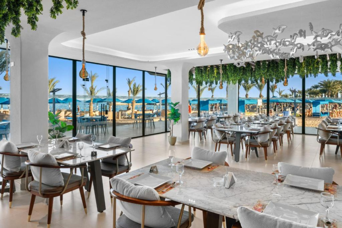 ALBATROS BEACH RESORT