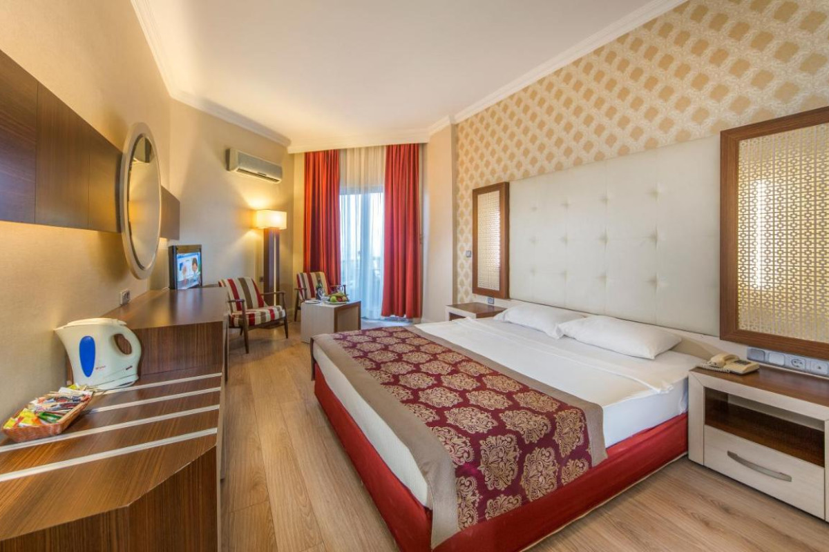 BEACH CLUB DOGANAY HOTEL