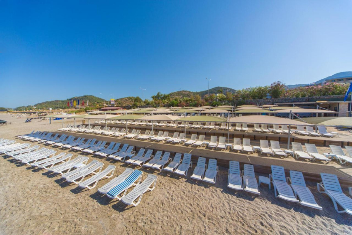 BEACH CLUB DOGANAY HOTEL