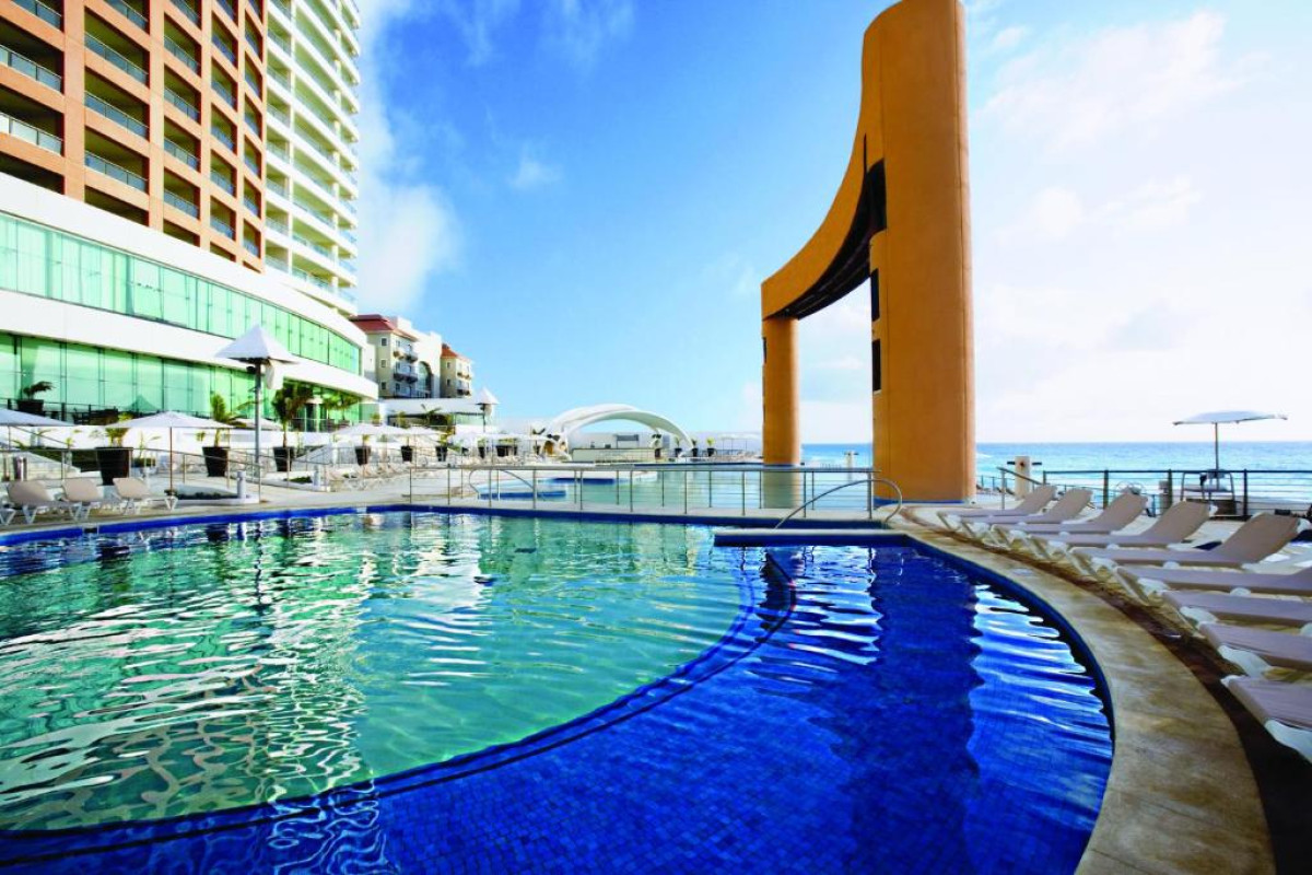 Beach Palace