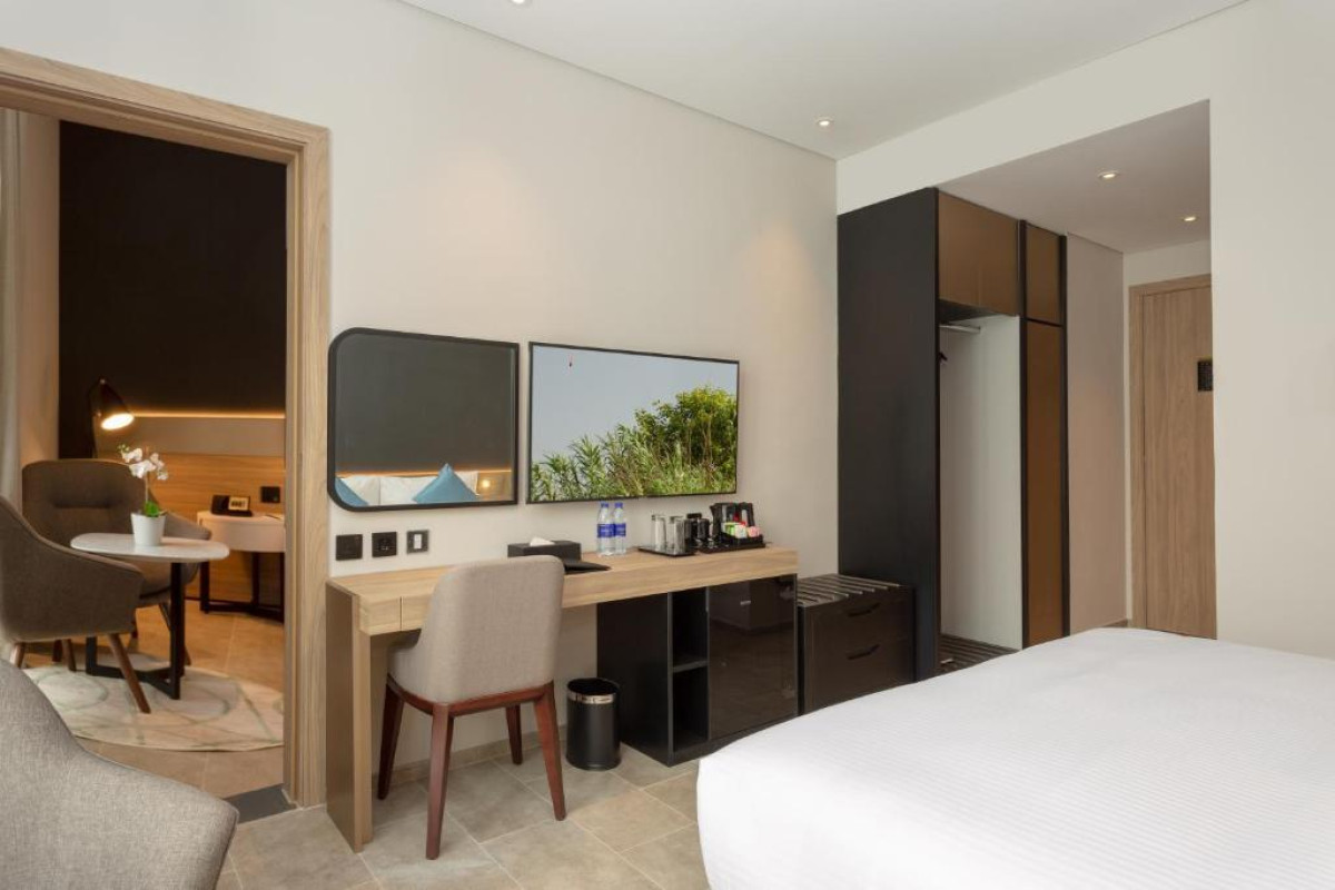 BEACH WALK HOTEL