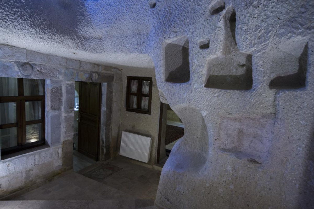 BEDROCK CAVE HOTEL