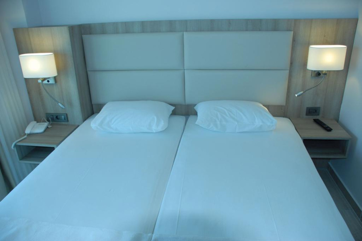 BEGONVILLE BEACH MARMARIS