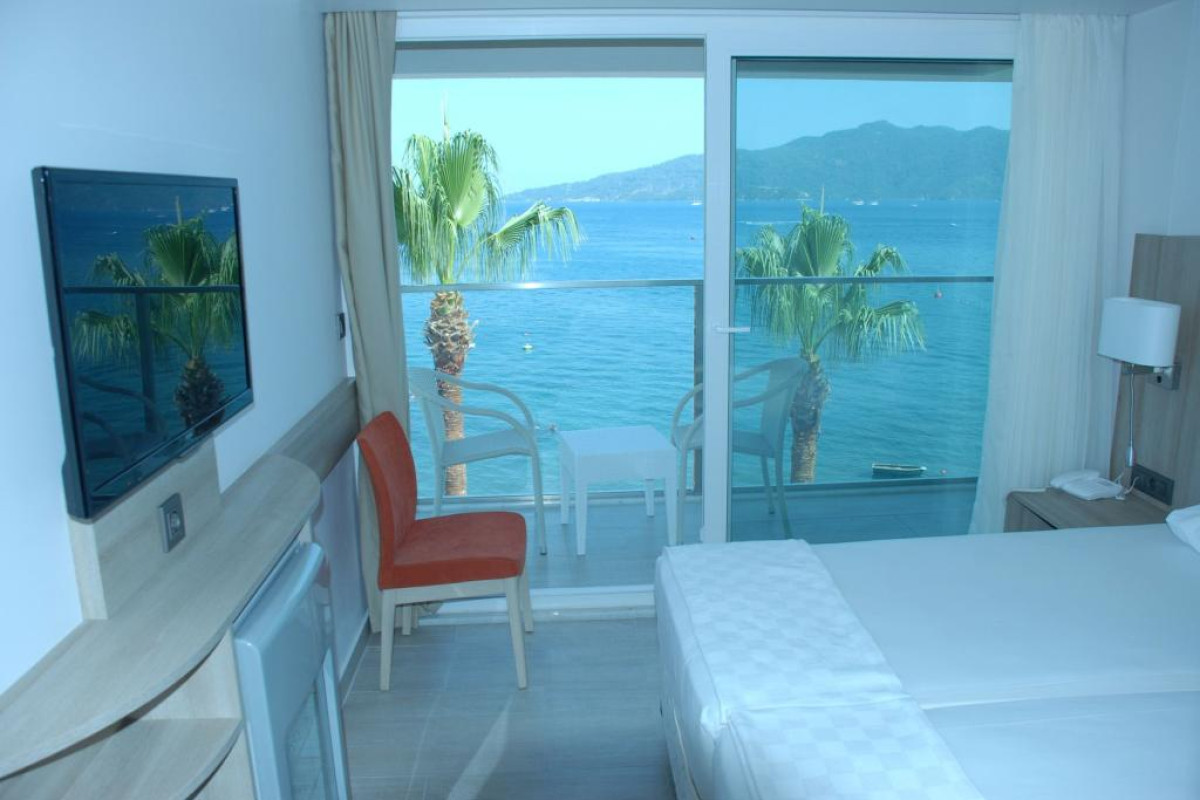 BEGONVILLE BEACH MARMARIS