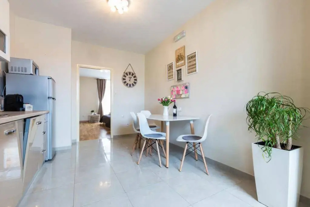 BELL APARTMENT