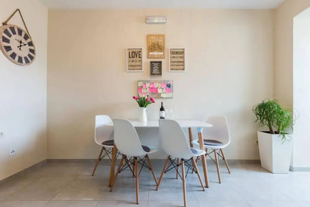 BELL APARTMENT
