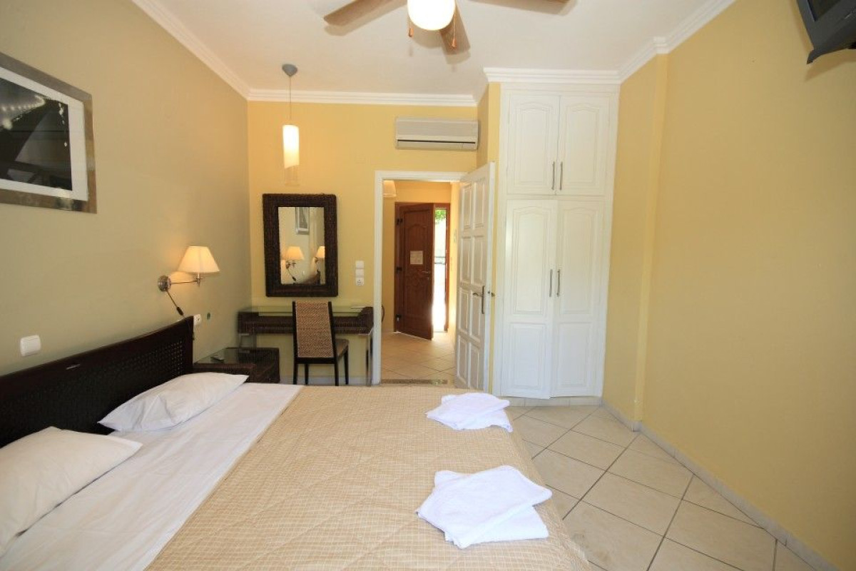 Bella Vista Hotel & Apartments